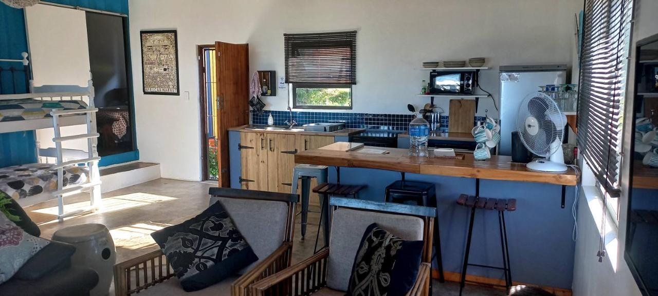 Blue Space Beach House Порт-Шепстон Экстерьер фото